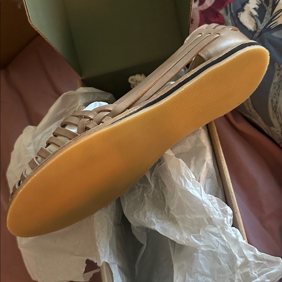 NWB Nisolo Almond Huarache Flats - Picture 6 of 6